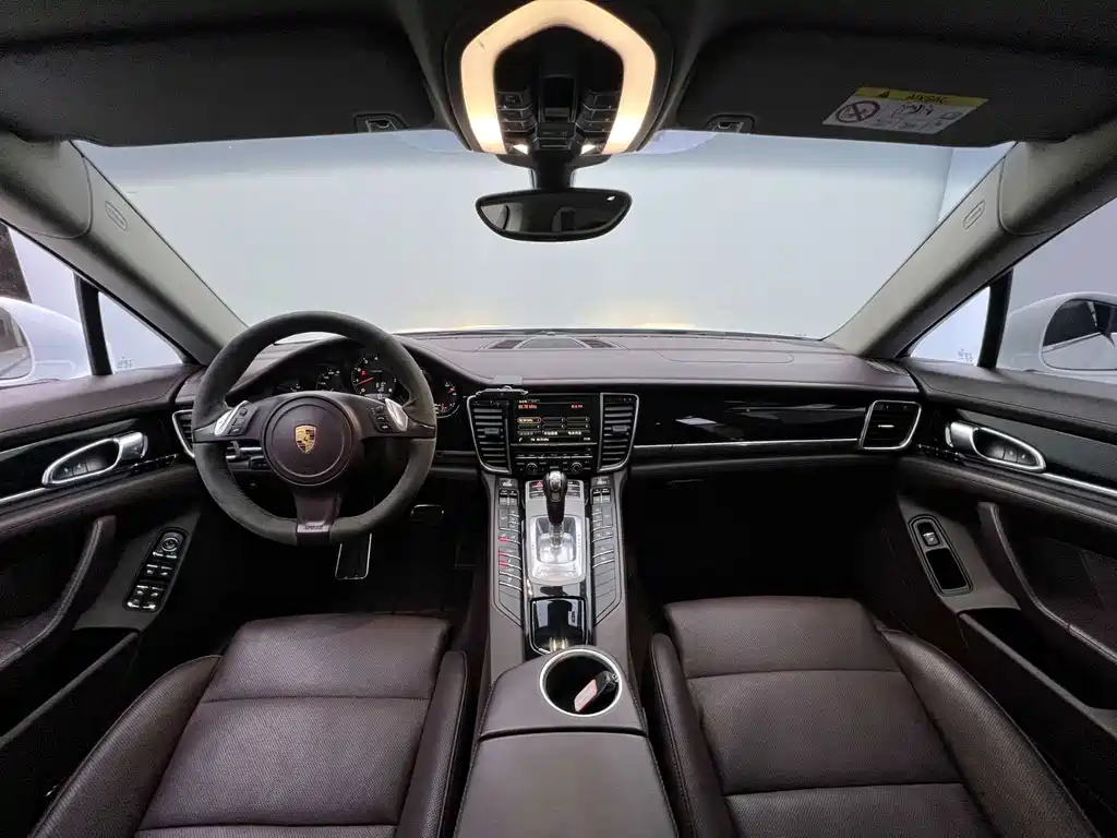 Porsche Panamera — миниатюра 8