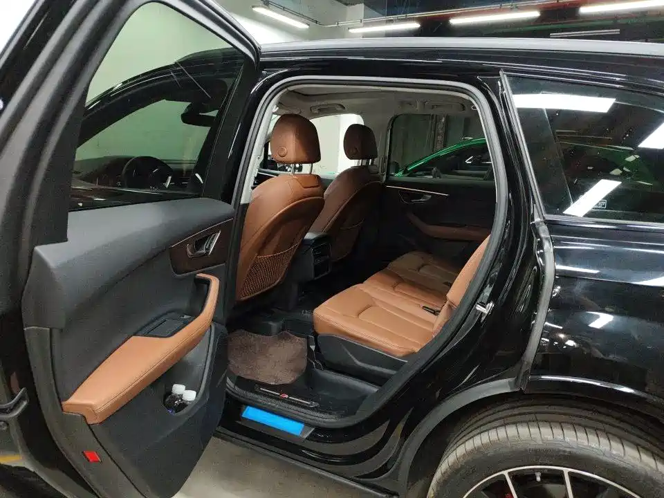 Audi Q7 — миниатюра 8