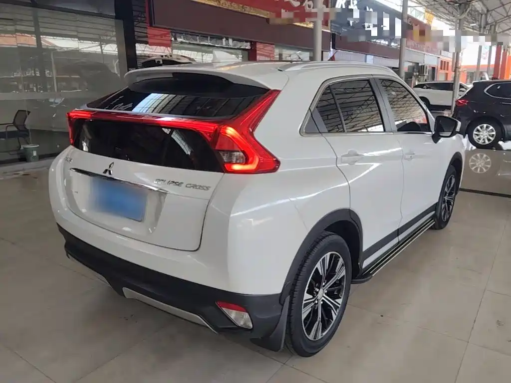 Mitsubishi Eclipse Cross — миниатюра 7