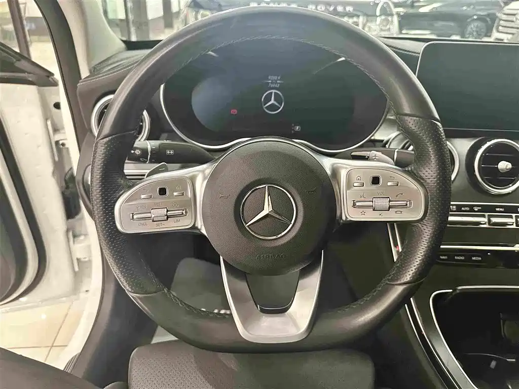 Mercedes-Benz C-Class — миниатюра 7