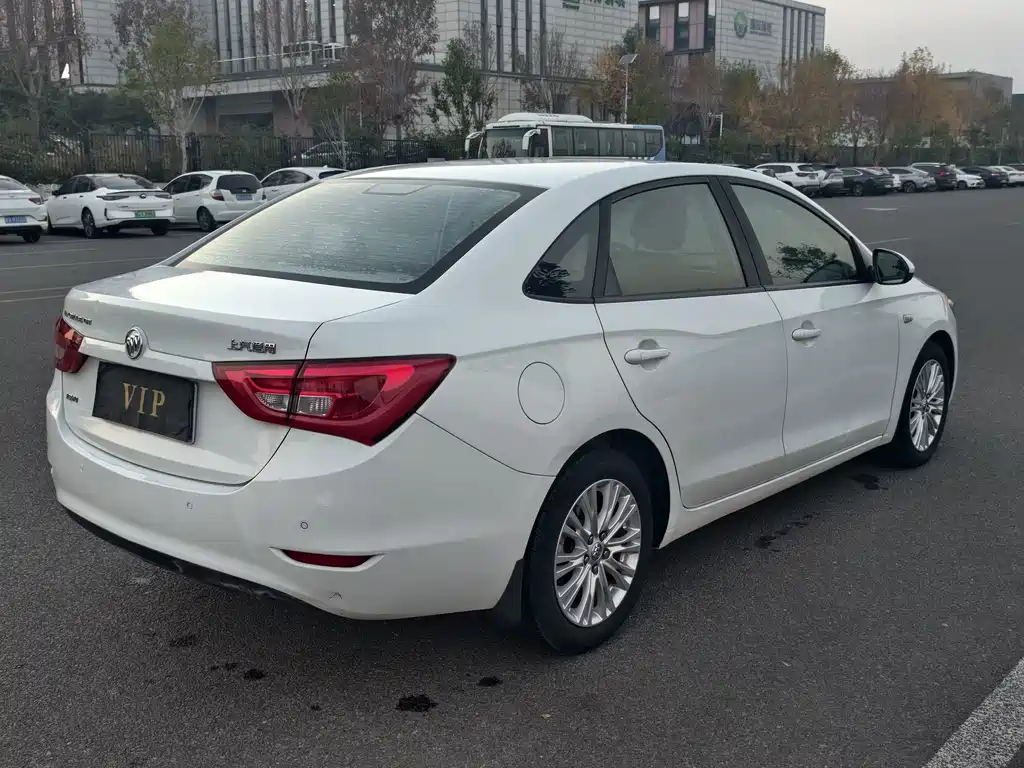 Buick Excelle — миниатюра 8