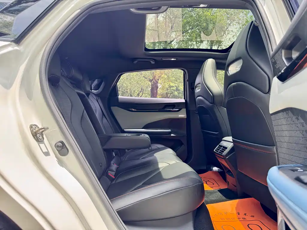 Changan UNI-V 2022 1.5T Luxury