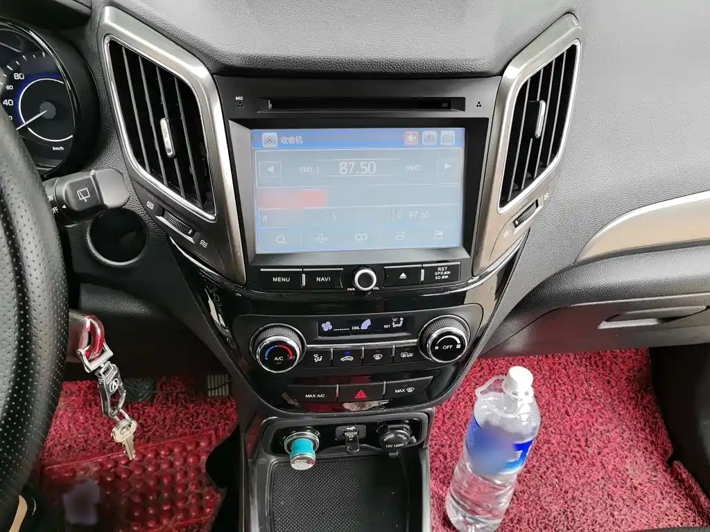 Changan CS15 — миниатюра 6
