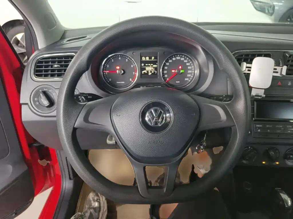 Volkswagen Polo — миниатюра 11