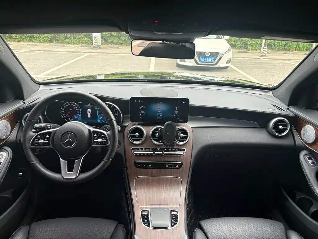 Mercedes-Benz GLC — миниатюра 10