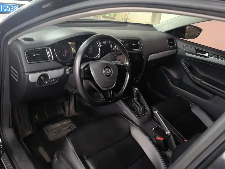 Volkswagen Sagitar — миниатюра 12