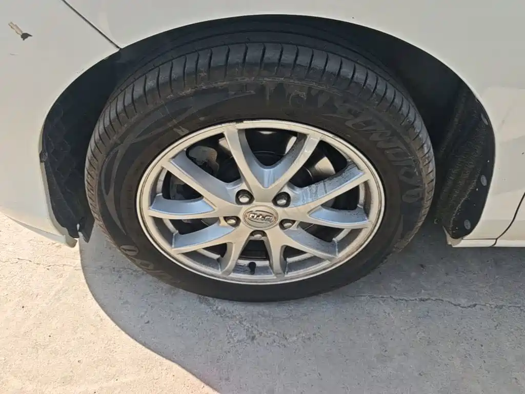 BYD M6 — миниатюра 23