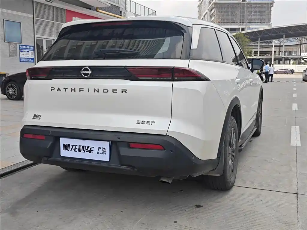 Nissan Teramont — миниатюра 9