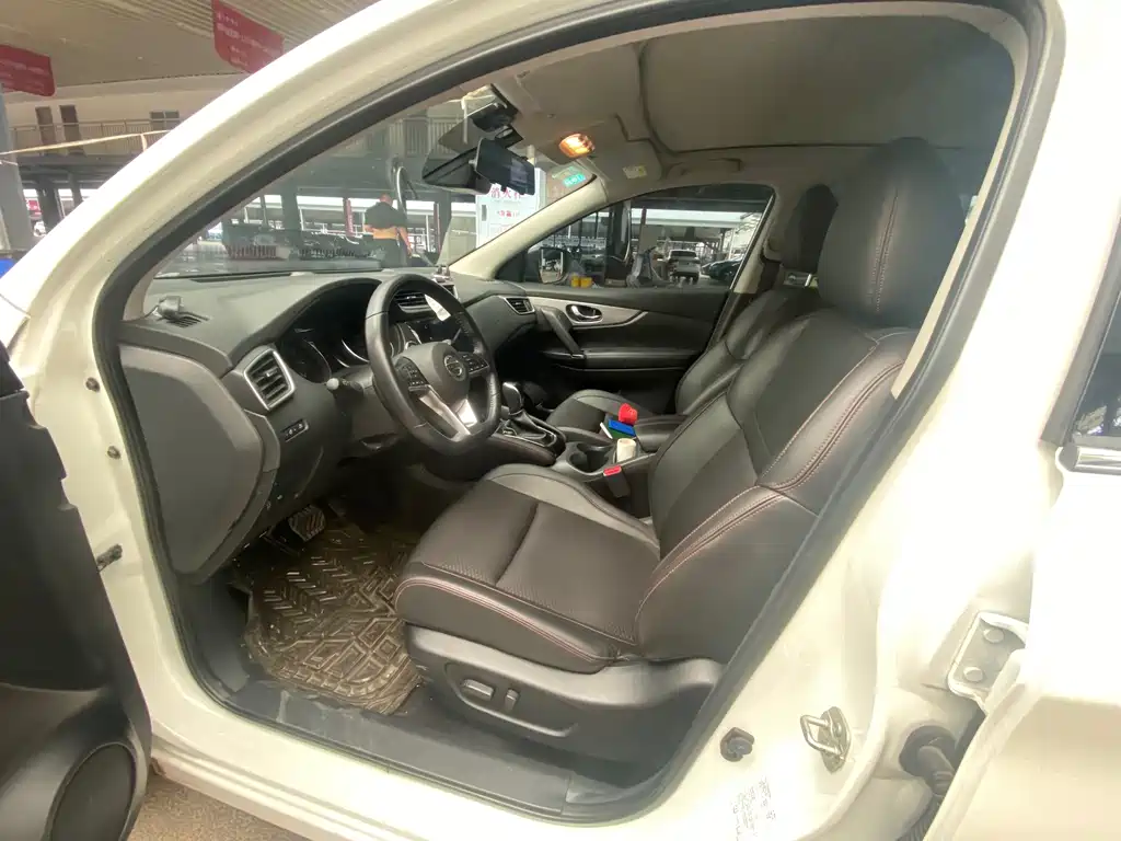 Nissan Qashqai — миниатюра 15