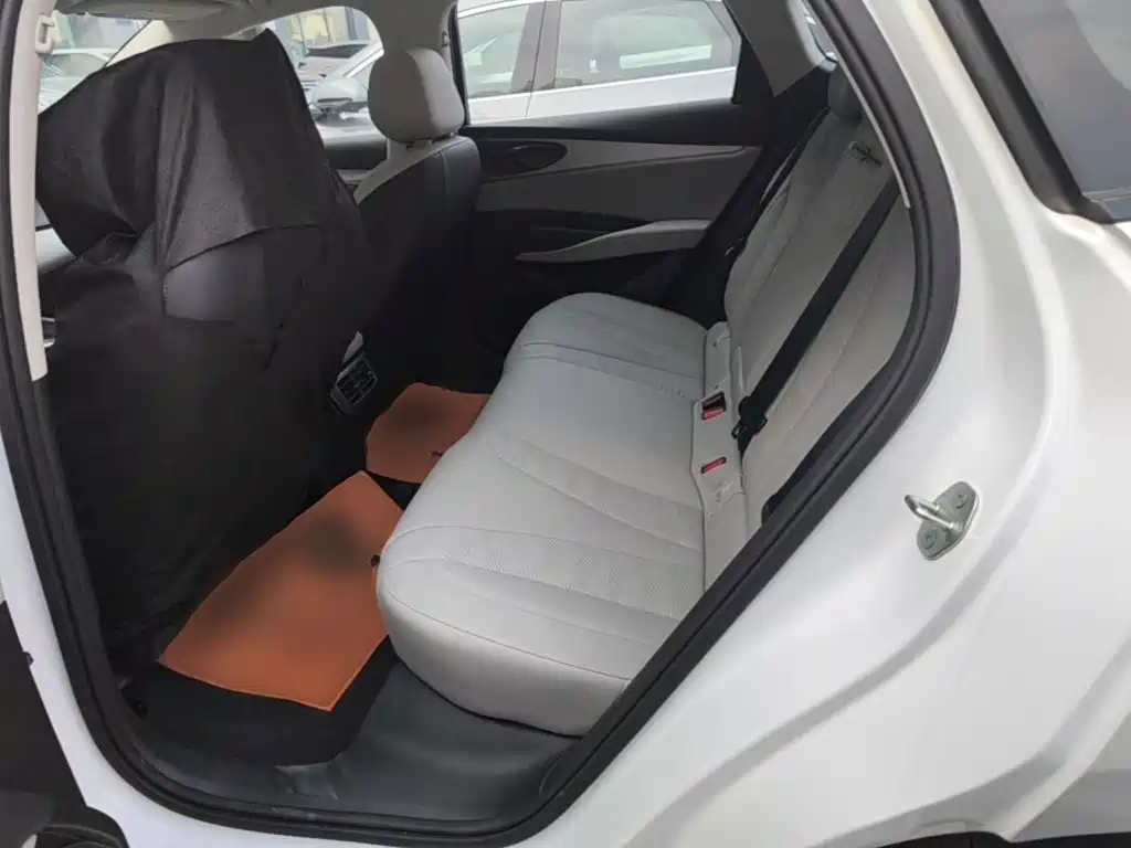 BYD Seal 06 DM-i Touring — миниатюра 17