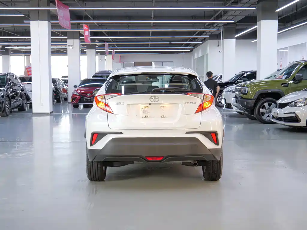 Toyota IZOA — миниатюра 8