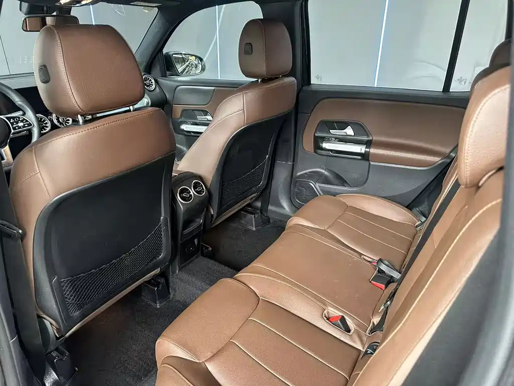 Mercedes-Benz GLB — миниатюра 9