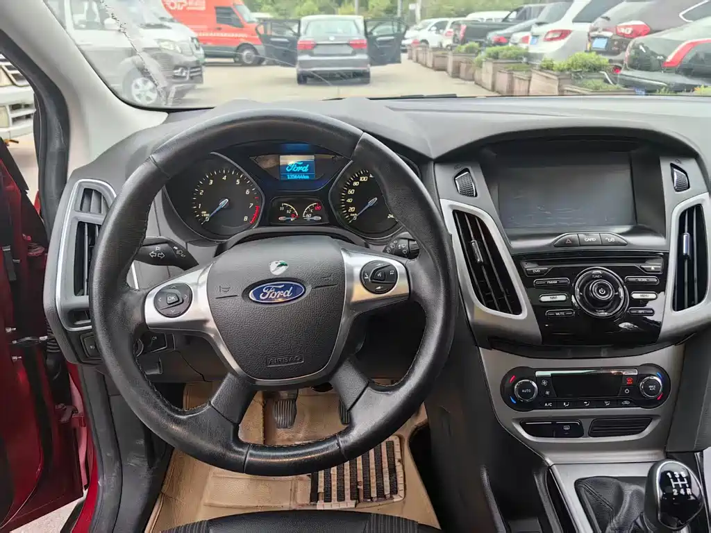 Ford Focus — миниатюра 7