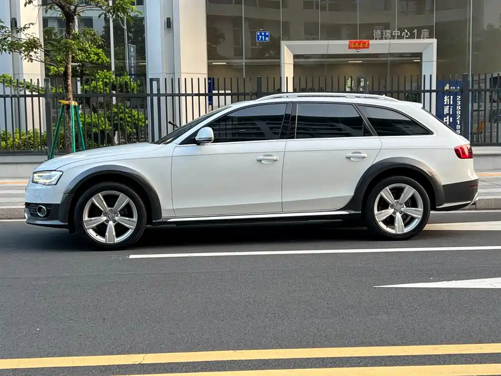 Audi A4 (Import) — миниатюра 26