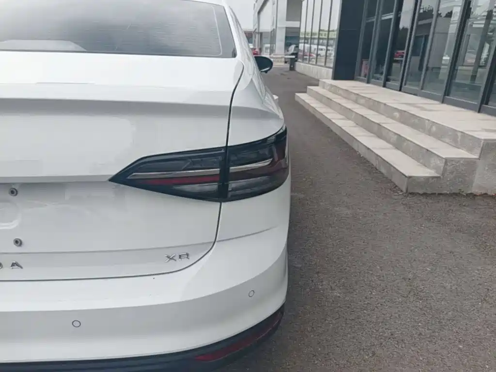 Volkswagen Lavida — миниатюра 8