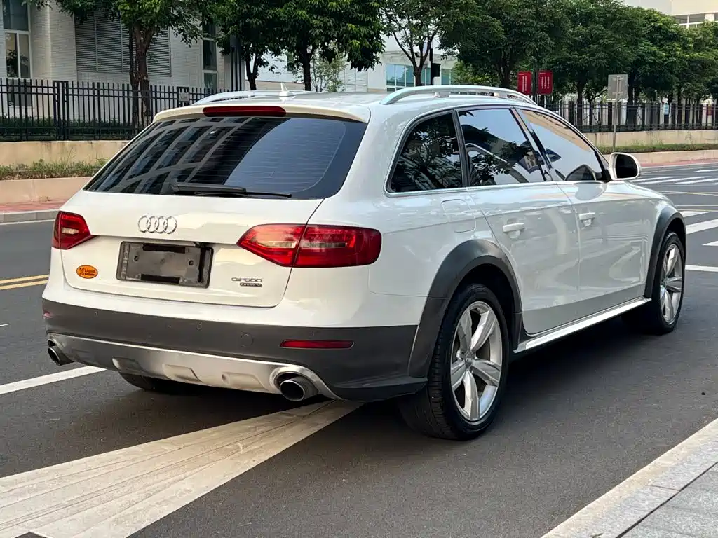 Audi A4 (Import) — миниатюра 2