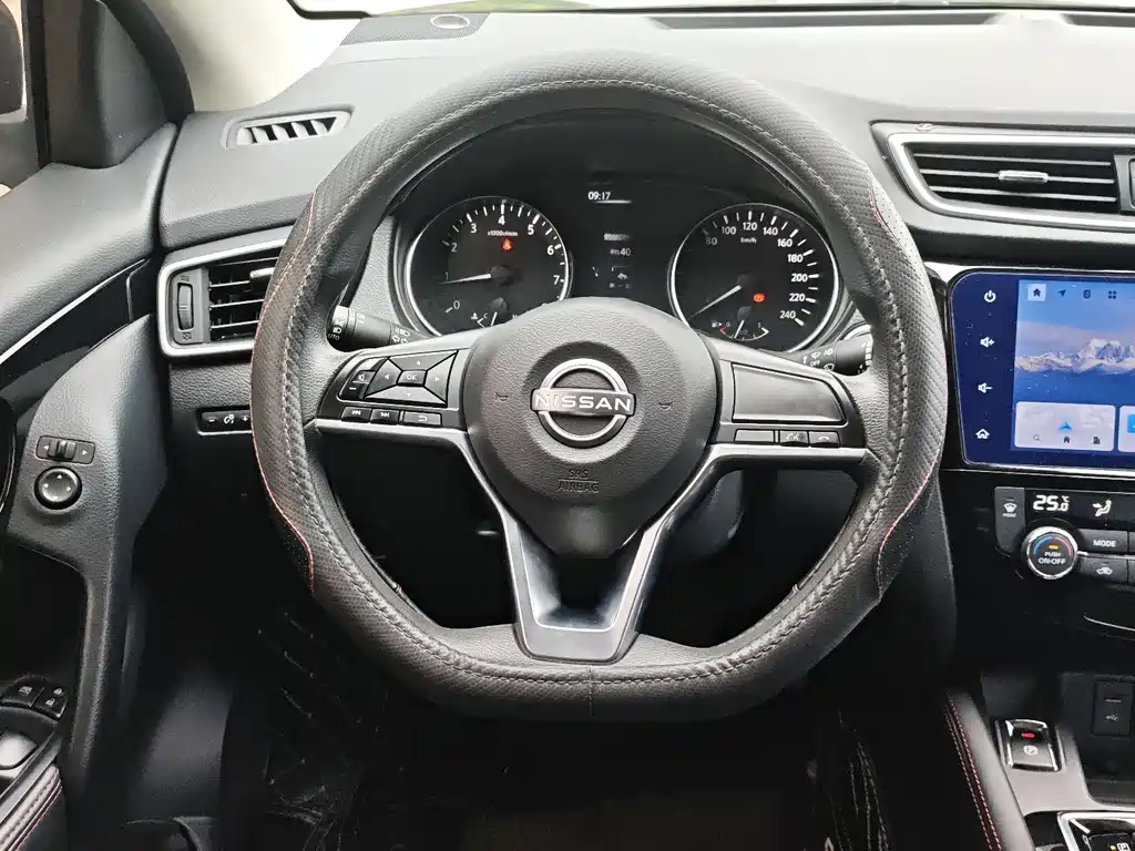Nissan Qashqai — миниатюра 8