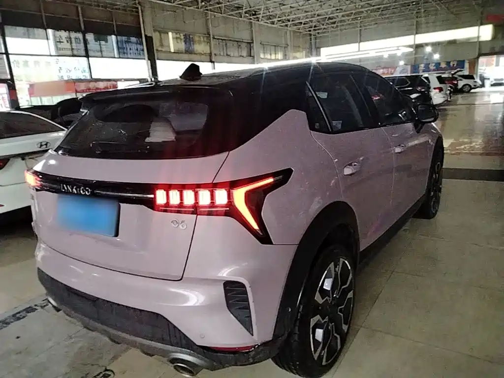 Lynk & Co 06 — миниатюра 7