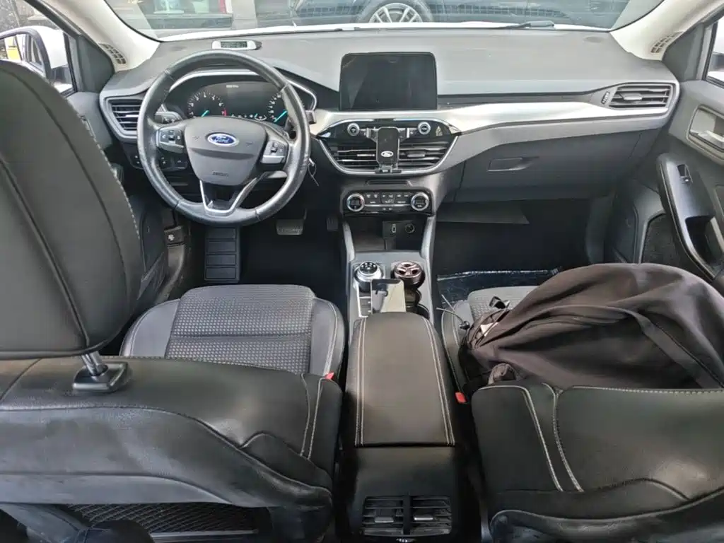 Ford Focus — миниатюра 10