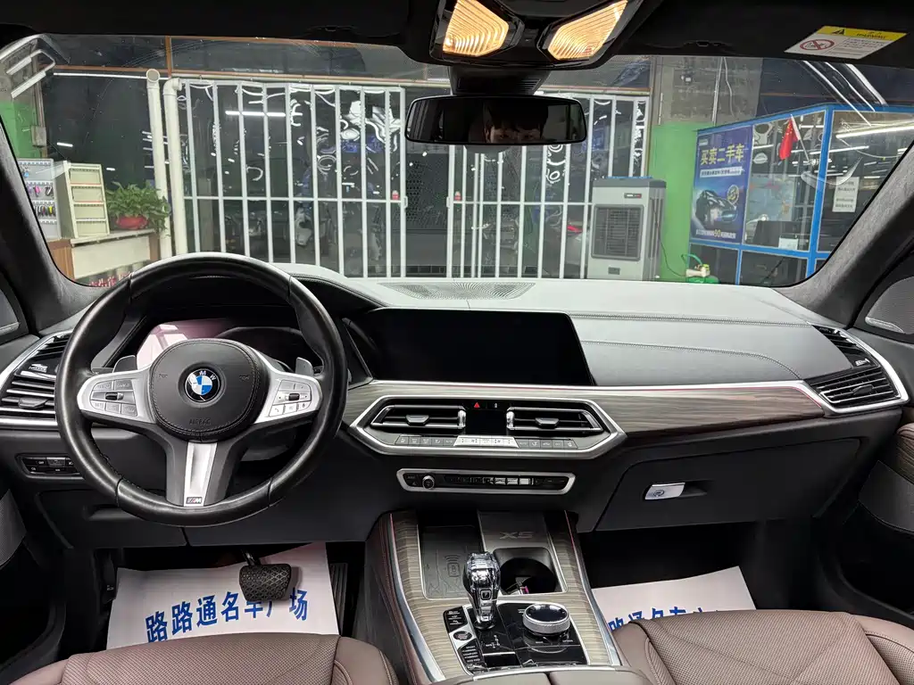 BMW X5 — миниатюра 7