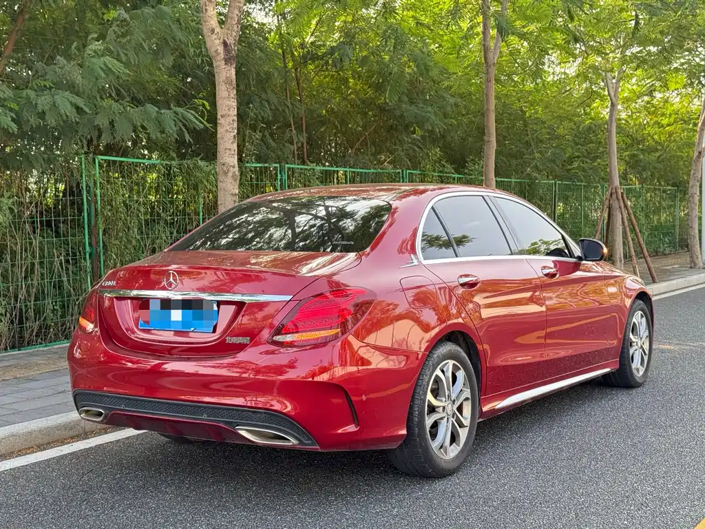 Mercedes-Benz C-Class — миниатюра 6