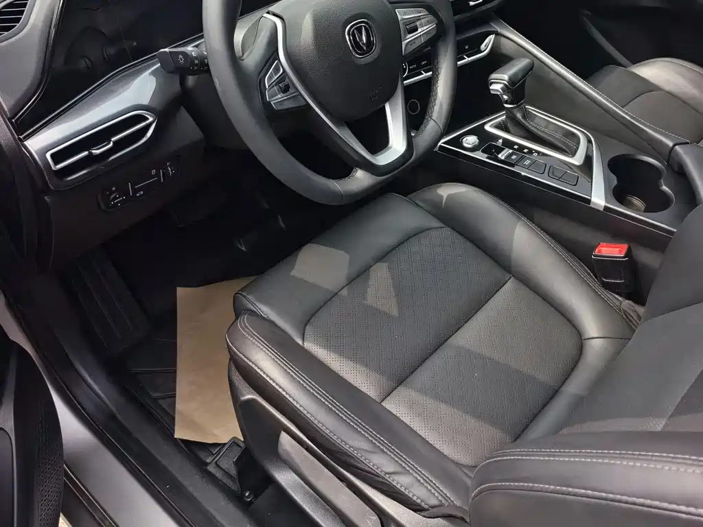 Changan Eado — миниатюра 4