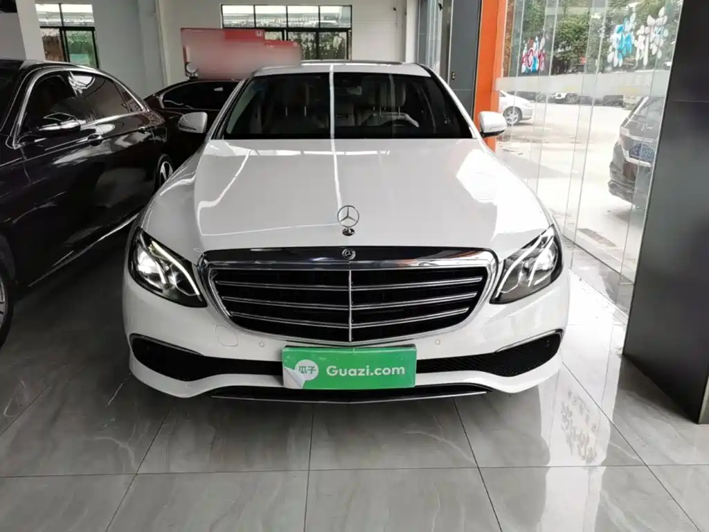 Mercedes-Benz E-Class — миниатюра 3