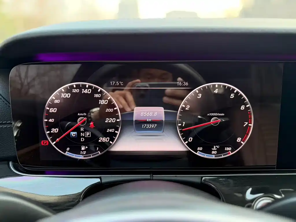 Mercedes-Benz E-Class E 2016 E 200 L Sport