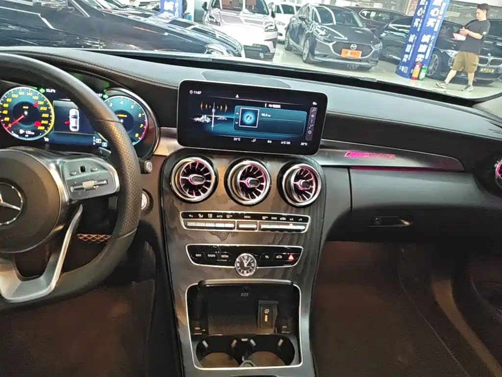 Mercedes-Benz C-Class — миниатюра 13