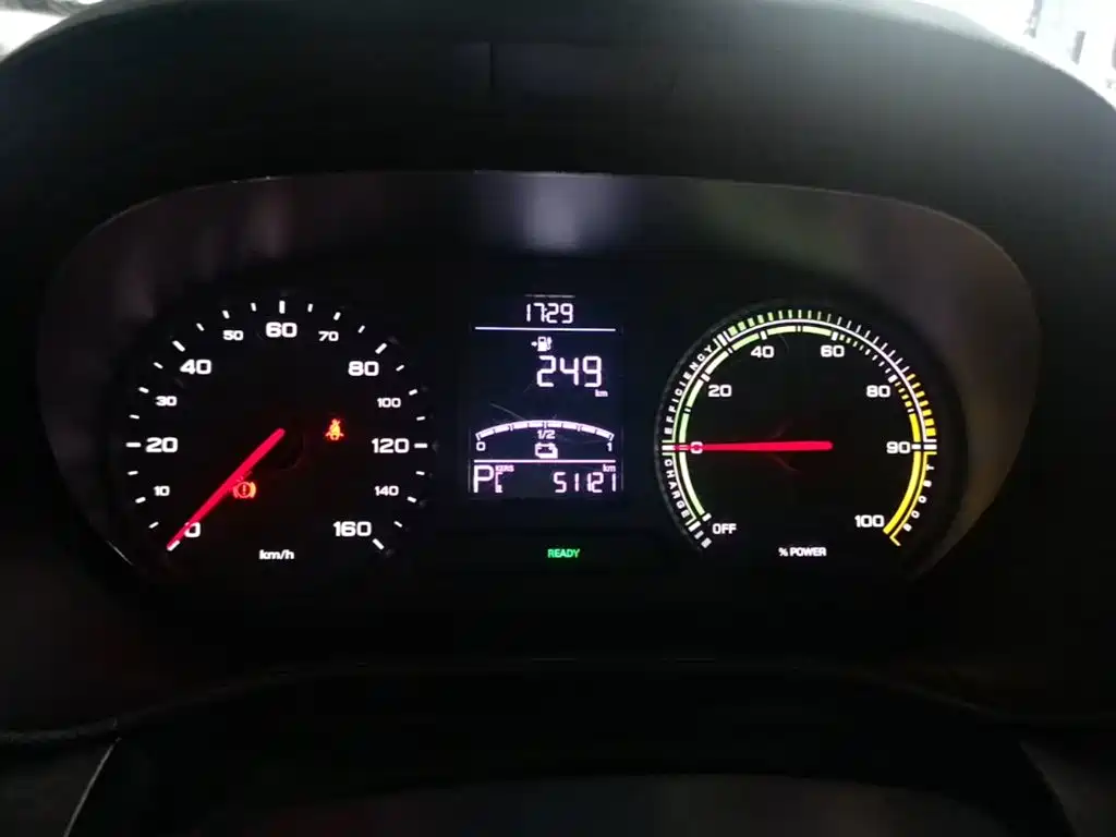 Roewe Clever — миниатюра 12