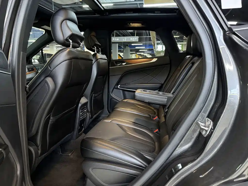 Lincoln MKC — миниатюра 9