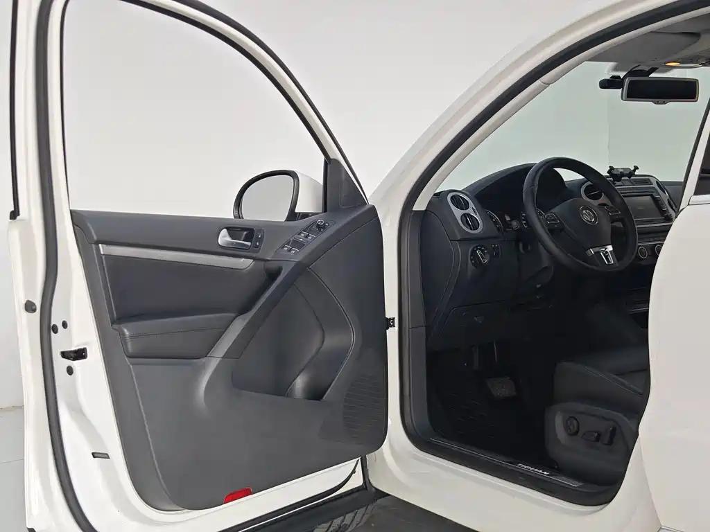 Volkswagen Tiguan — миниатюра 29