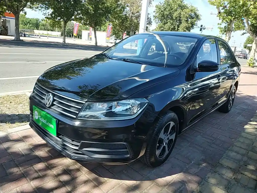 Volkswagen Santana — миниатюра 2