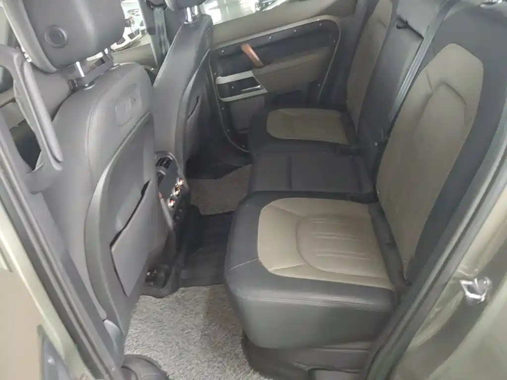 Land Rover Defender — миниатюра 17