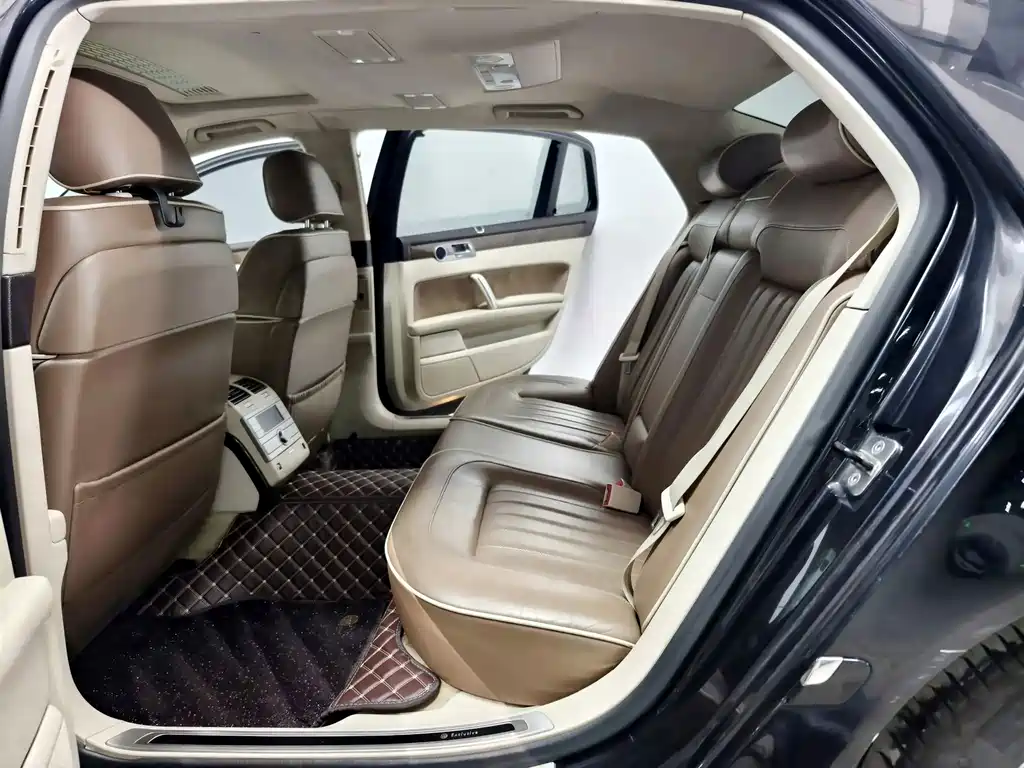 Volkswagen Phaeton — миниатюра 12