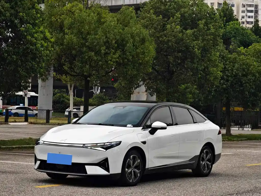 XPeng P5