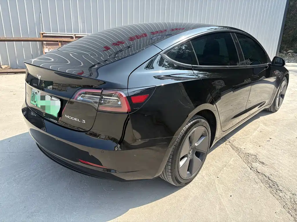 Tesla Model 3 — миниатюра 11
