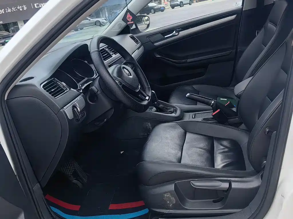 Volkswagen Sagitar — миниатюра 6