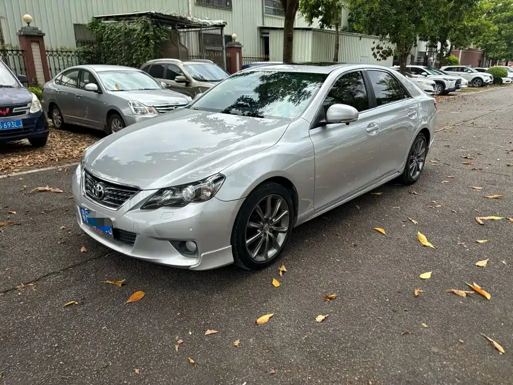 Toyota Reiz