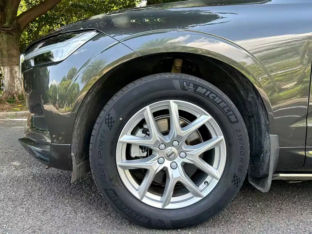 Volvo XC60 — миниатюра 11