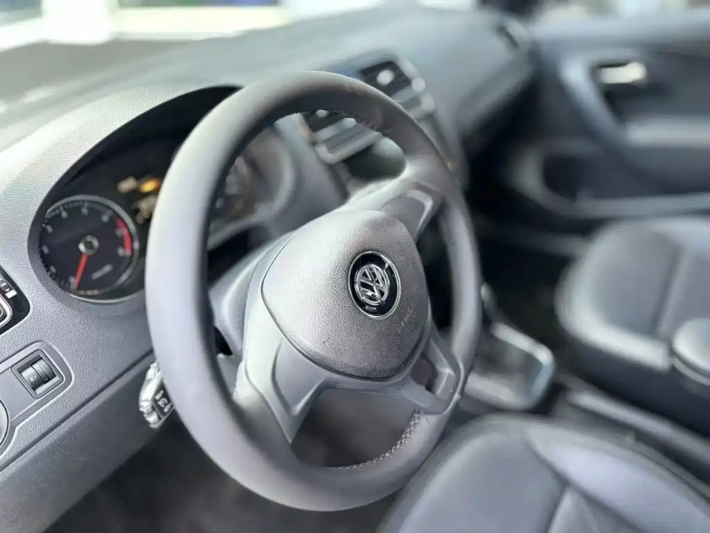 Volkswagen Polo — миниатюра 13