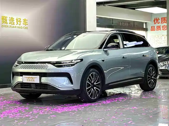 ZERO-RUNNING CAR ZERO RUN C11 2023