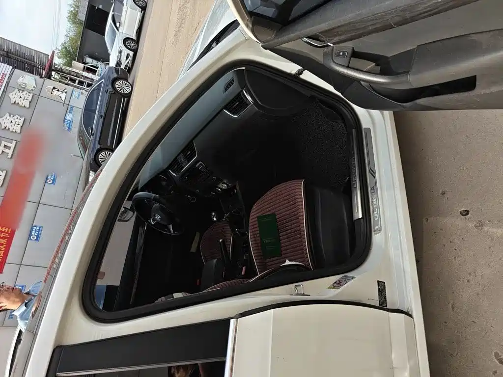 Skoda Octavia — миниатюра 18