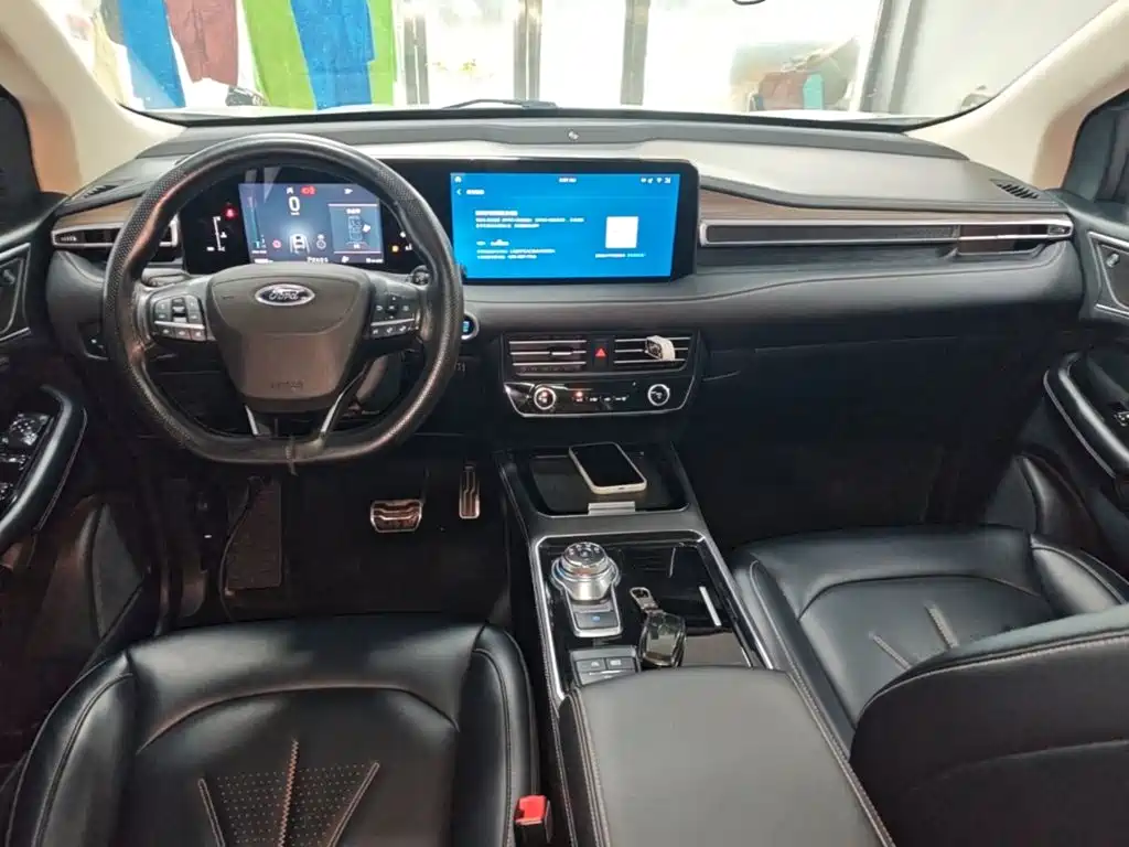 Ford Edge — миниатюра 10