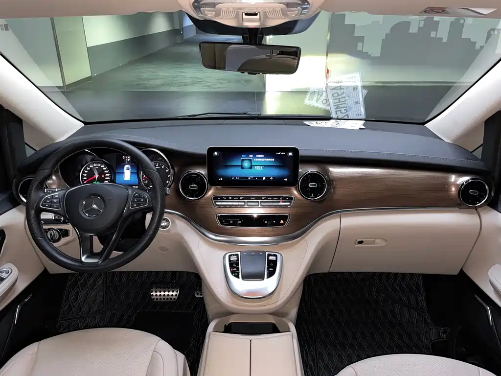 MERCEDES-BENZ V CLASS