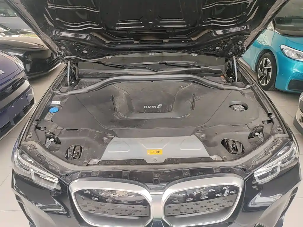 BMW iX3 — миниатюра 20