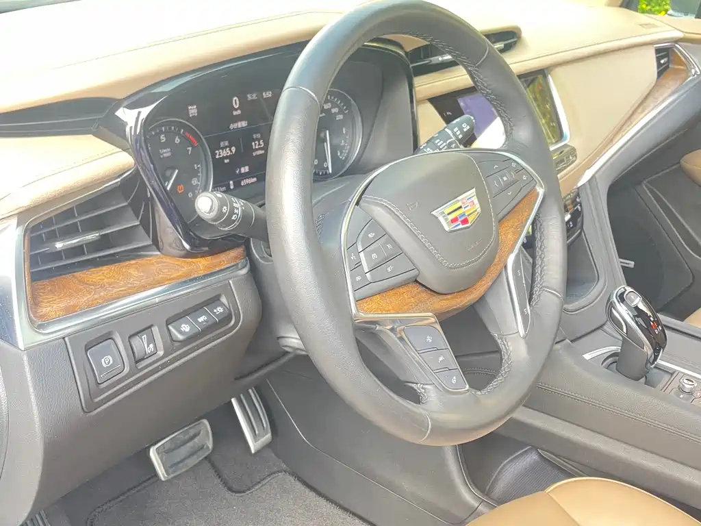 Cadillac XT5 — миниатюра 5