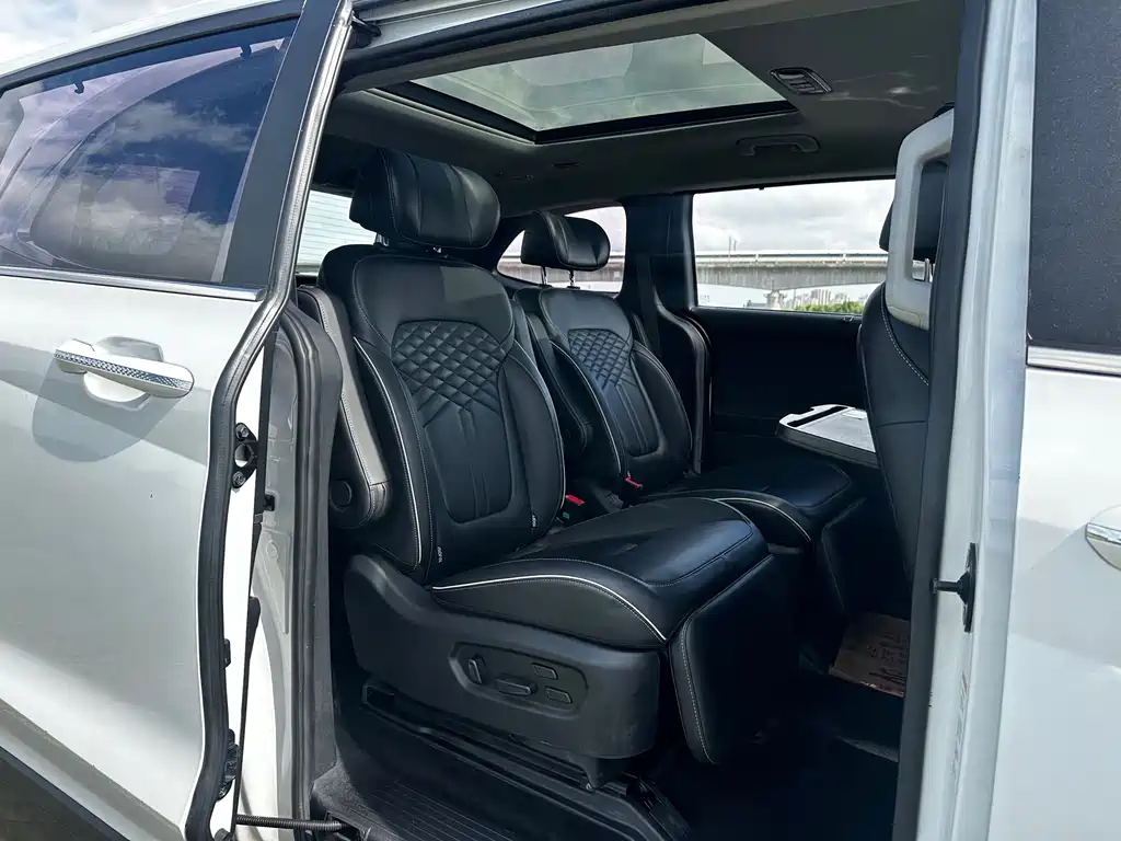 Hyundai Custo — миниатюра 13