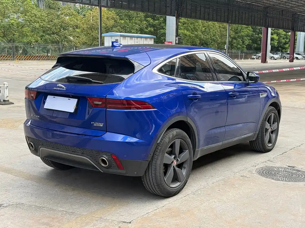 Jaguar E-PACE — миниатюра 9
