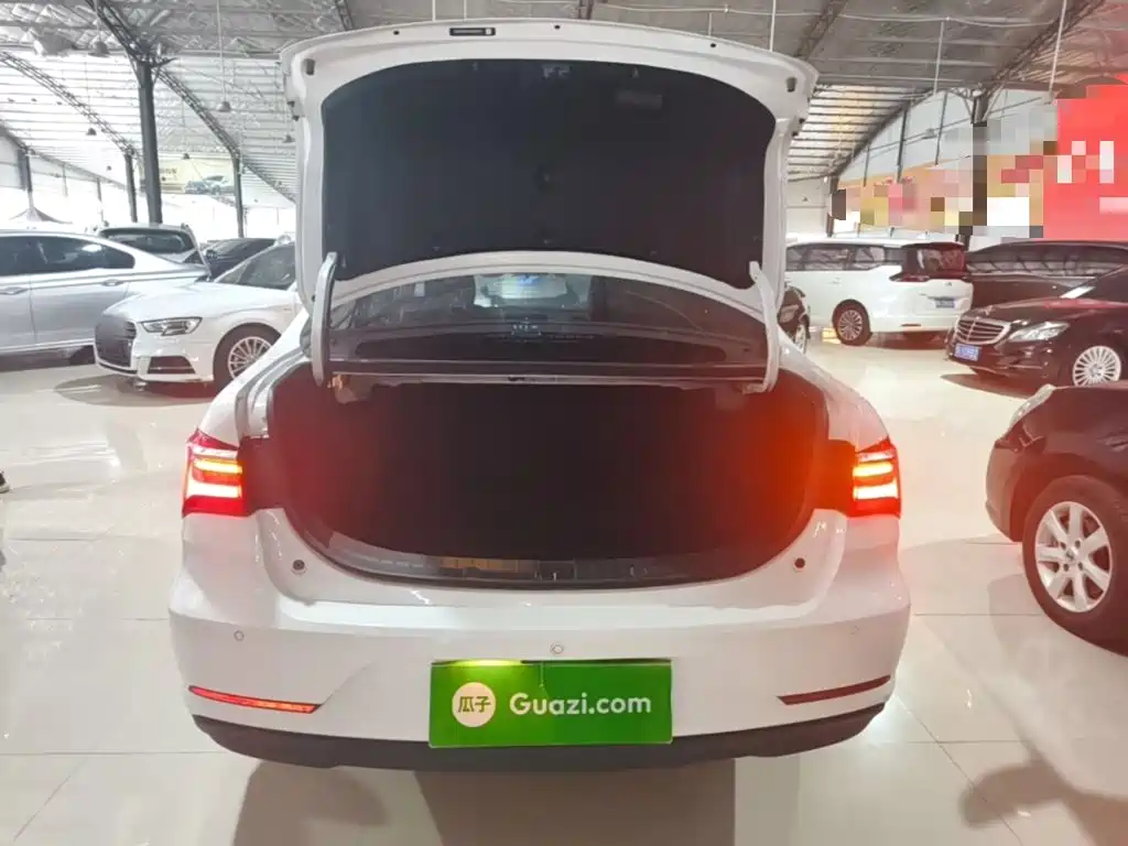 BYD Qin — миниатюра 19